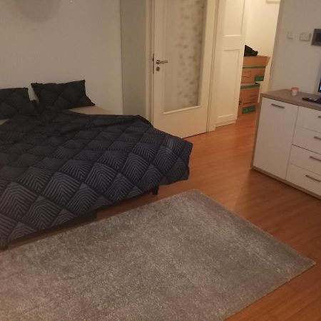 Iver Apartman Сесвете Экстерьер фото